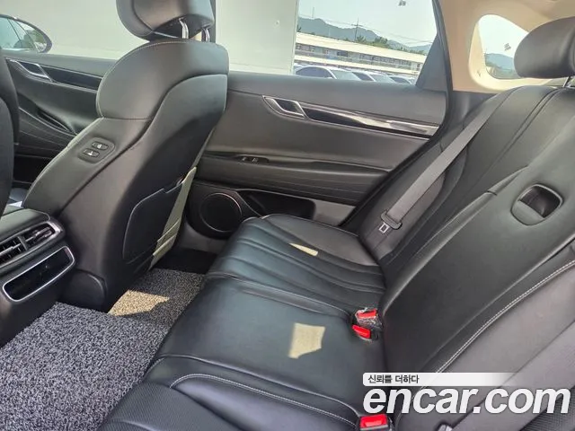 Genesis G80 Бензин 2.5 турбо 2WD — Фото автомобиля 8