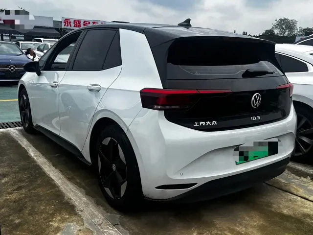 Volkswagen ID.3 — Фото автомобиля 10