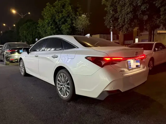 Toyota Avalon — Фото автомобиля 11