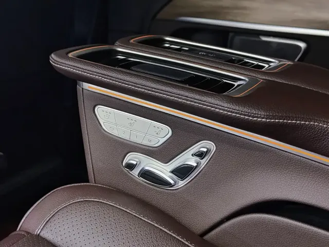 Mercedes-Benz V-Class — Фото автомобиля 11