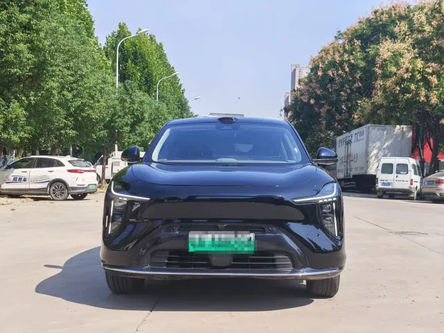 IM Motors LS6 — Фото автомобиля 3