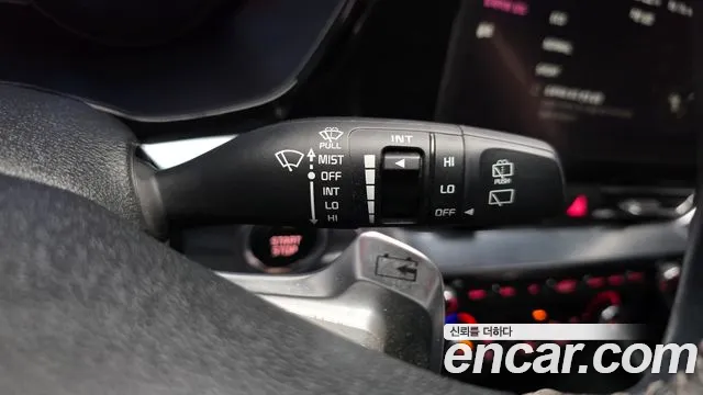 Kia Niro — Фото автомобиля 30