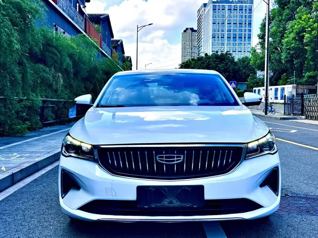 Geely Emgrand — Фото автомобиля 2