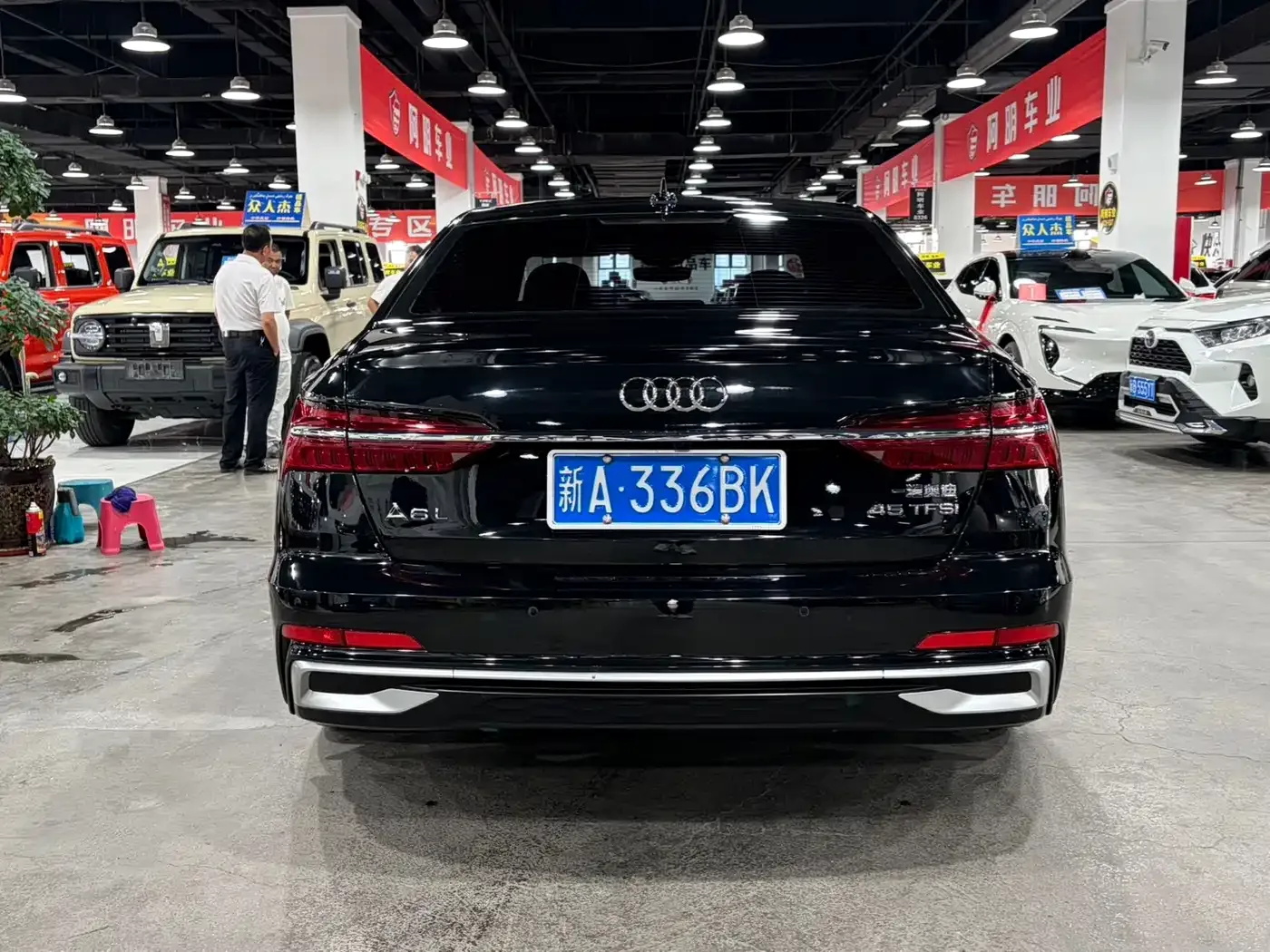 Audi Audi A6L 2023 40 TFSI Luxury Dynamic — Фото автомобиля 4