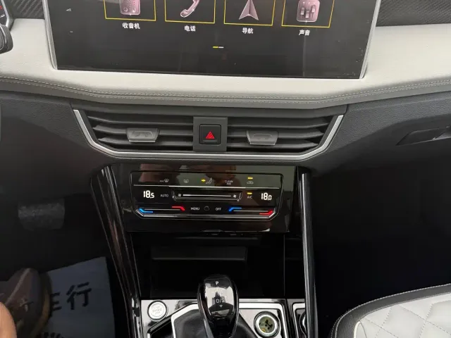 Volkswagen Tayron GTE Plug-in Hybrid — Фото автомобиля 30
