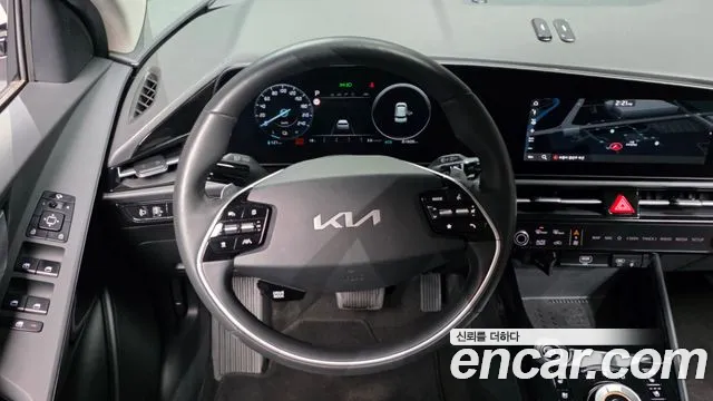 Kia Niro — Фото автомобиля 19