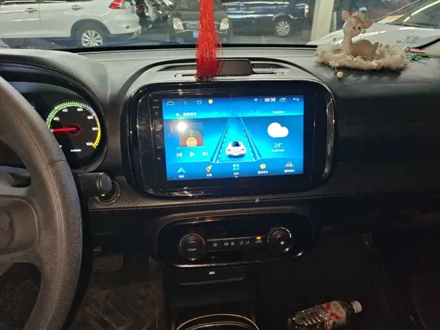 Roewe Clever — Фото автомобиля 12