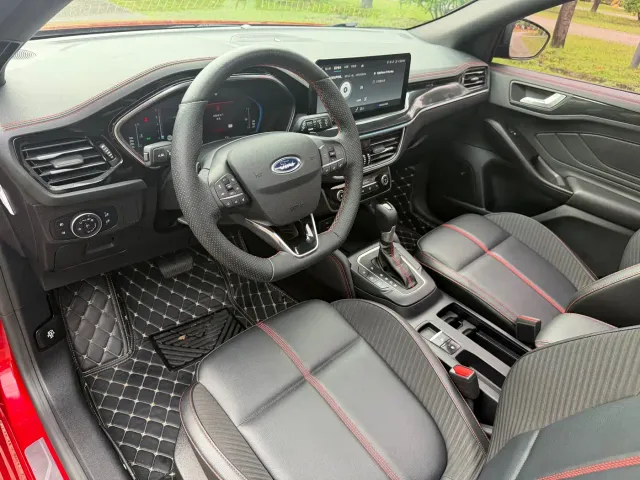 Ford Focus — Фото автомобиля 12