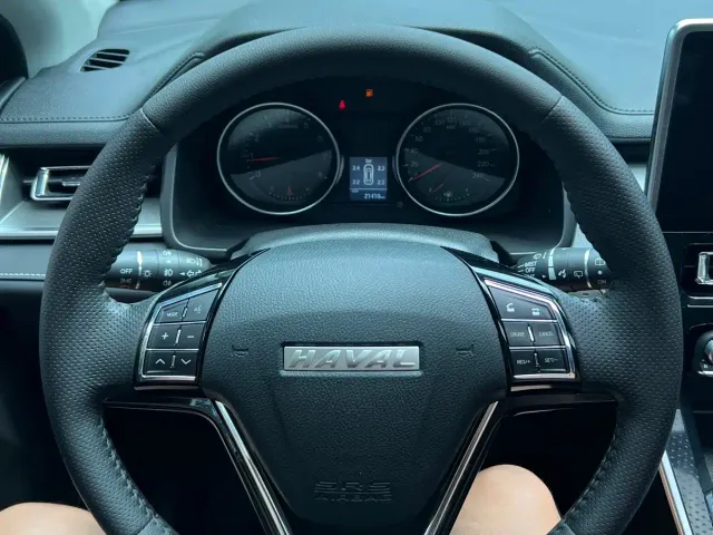 Haval M6 — Фото автомобиля 11