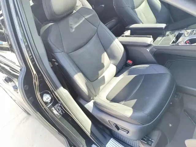Toyota Sienna — Фото автомобиля 24