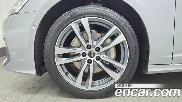 Audi A6 45 TFSI quattro Premium — Фото автомобиля 5