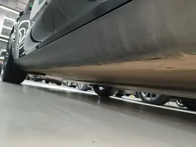 Tesla Model Y — Фото автомобиля 21