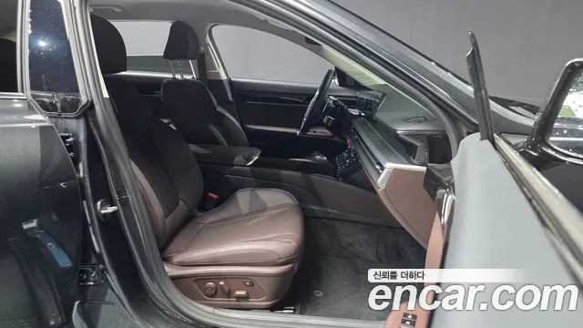 Hyundai Grandeur Grandeur (GN7) 2.5 Бензин 2WD — Фото автомобиля 11