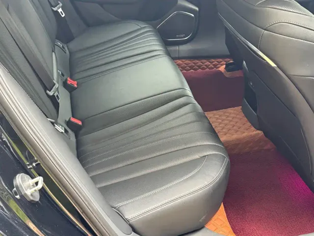 Hongqi H5 — Фото автомобиля 12