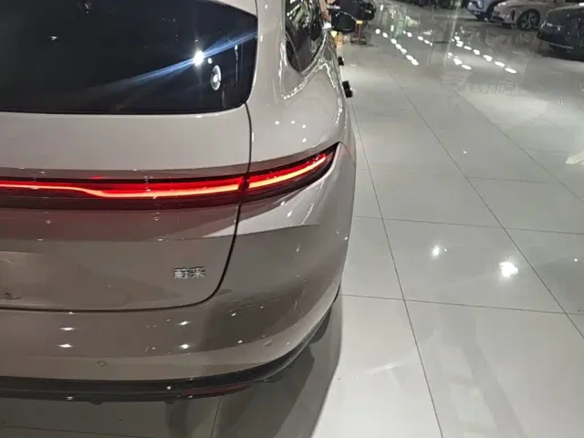 Nio ET5 Touring — Фото автомобиля 7
