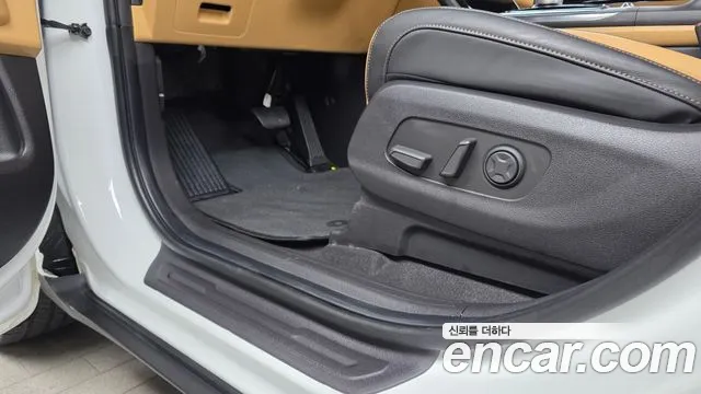 Kia Canival Carnival 4 поколение Бензин 9 мест Signature — Фото автомобиля 8