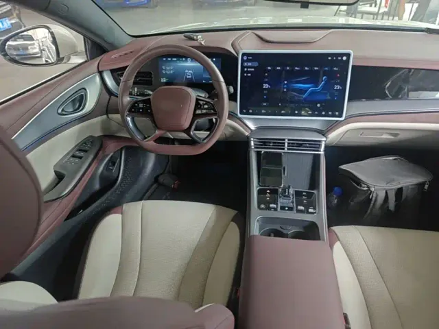 BYD Seal 07 DM-i — Фото автомобиля 6