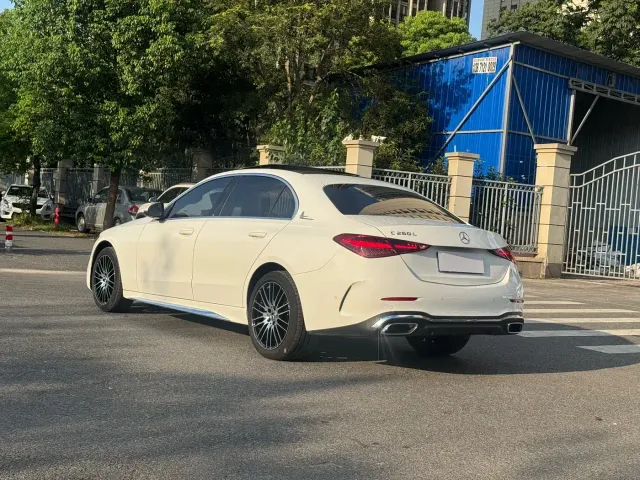 Mercedes-Benz C-Class — Фото автомобиля 16