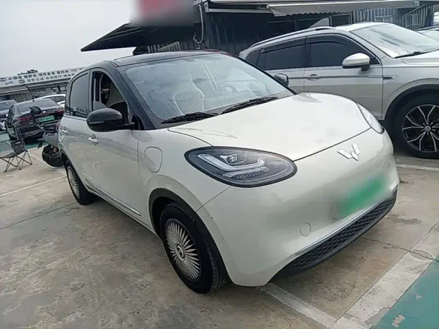 Wuling Bingo — Фото автомобиля 3