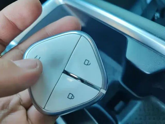 Baojun Yep Plus — Фото автомобиля 8
