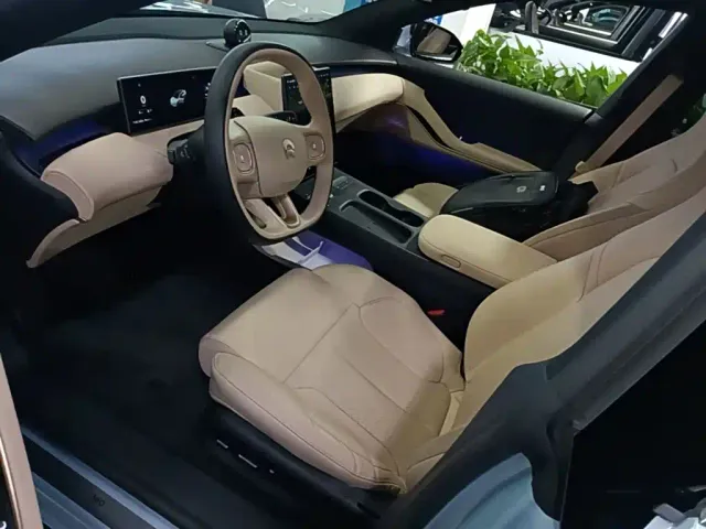 Nio ET5 — Фото автомобиля 15