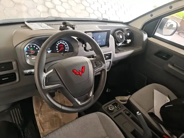 Wuling Yangguang — Фото автомобиля 9