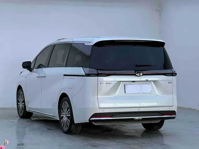 GAC Trumpchi E8 — Фото автомобиля 8