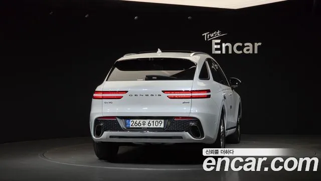 Genesis GV70 — Фото автомобиля 4