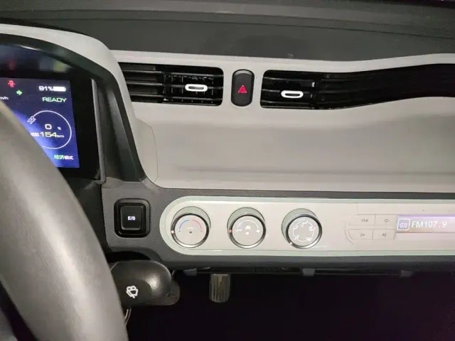 Wuling Hongguang Mini EV — Фото автомобиля 12