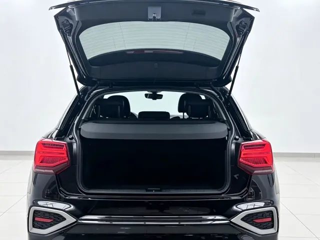 Audi Q2L — Фото автомобиля 8