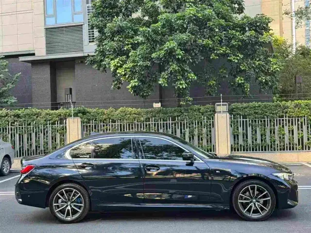 BMW 3 Series — Фото автомобиля 4