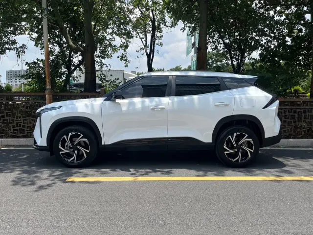 Geely Boyue — Фото автомобиля 3