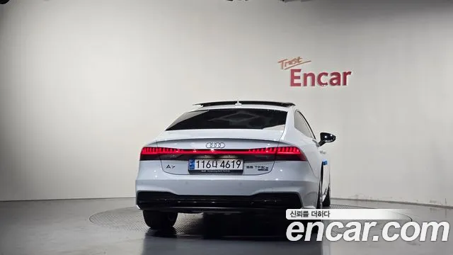 Audi A7 4K — Фото автомобиля 4