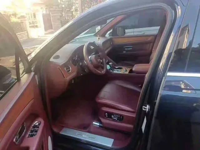 Bentley Bentayga Hybrid — Фото автомобиля 5
