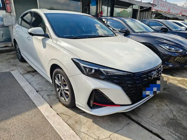 Changan Eado — Фото автомобиля 2