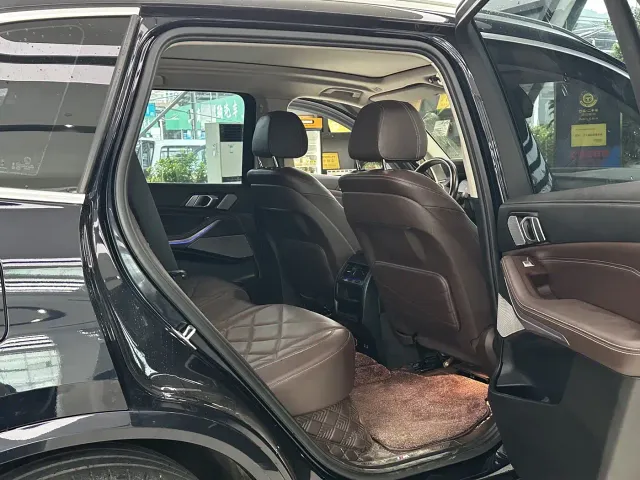 BMW X5 — Фото автомобиля 14