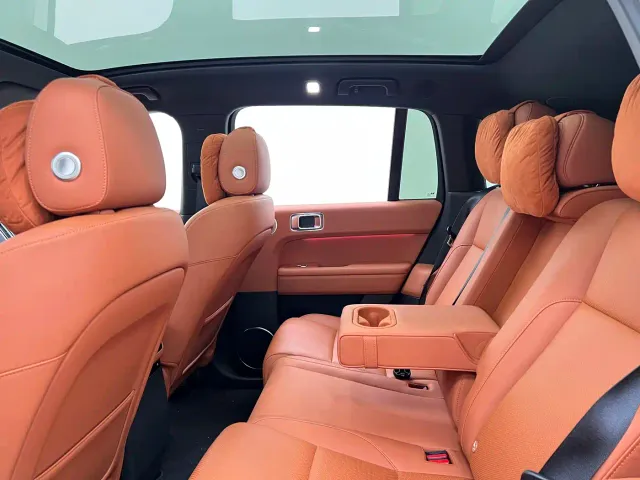 Li Auto L6 — Фото автомобиля 16