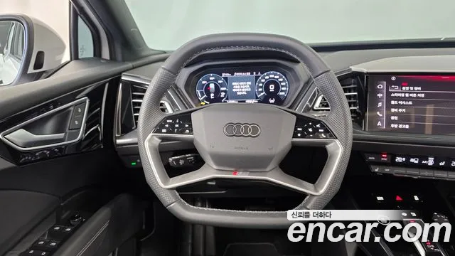 Audi Q4 e-tron F4 — Фото автомобиля 13
