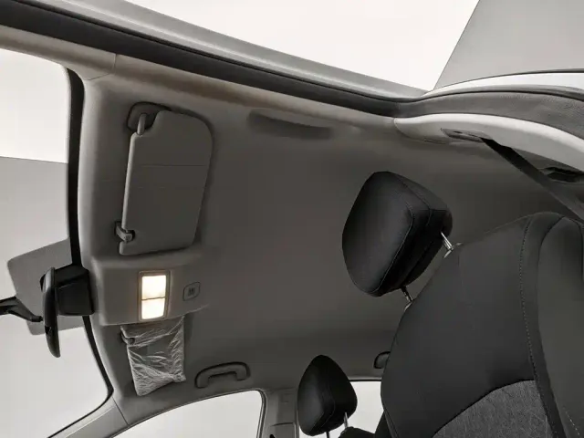 Roewe i5 — Фото автомобиля 14