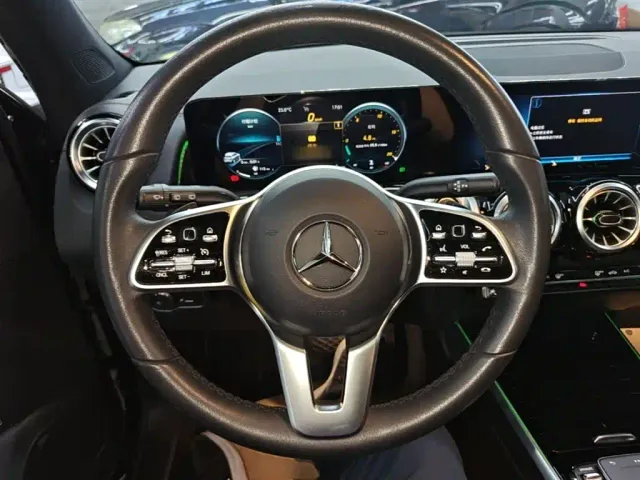 Mercedes-Benz GLB-Class — Фото автомобиля 10