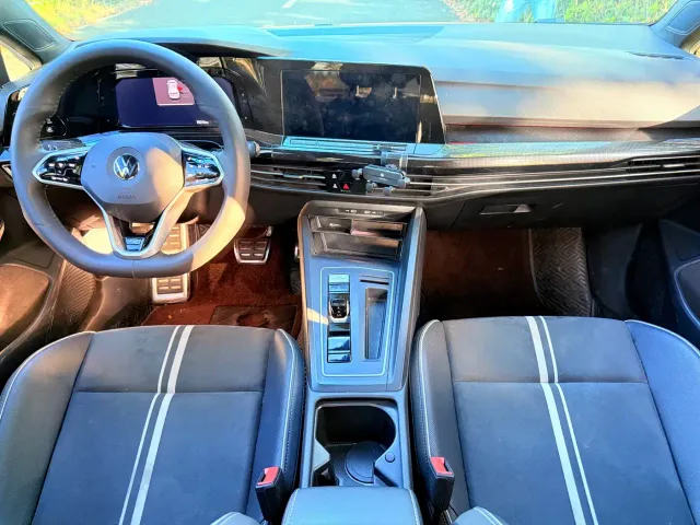Volkswagen Golf — Фото автомобиля 13