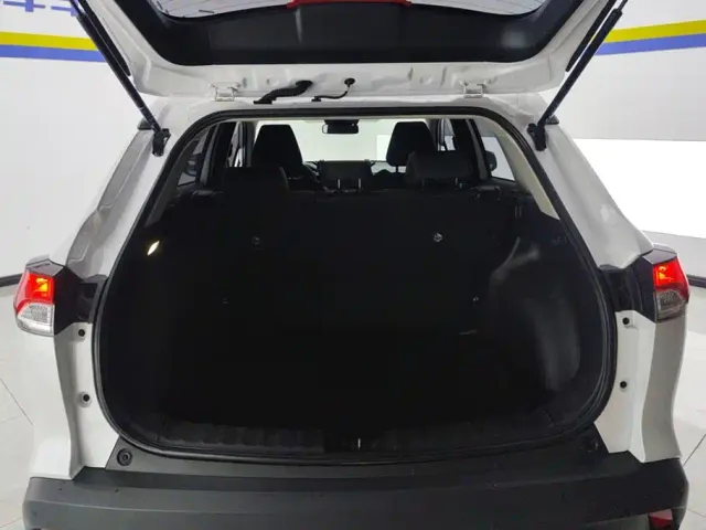 Toyota Corolla Cross — Фото автомобиля 4