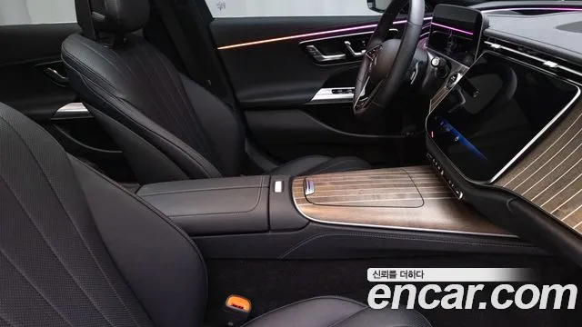 Mercedes-Benz E-Class — Фото автомобиля 9