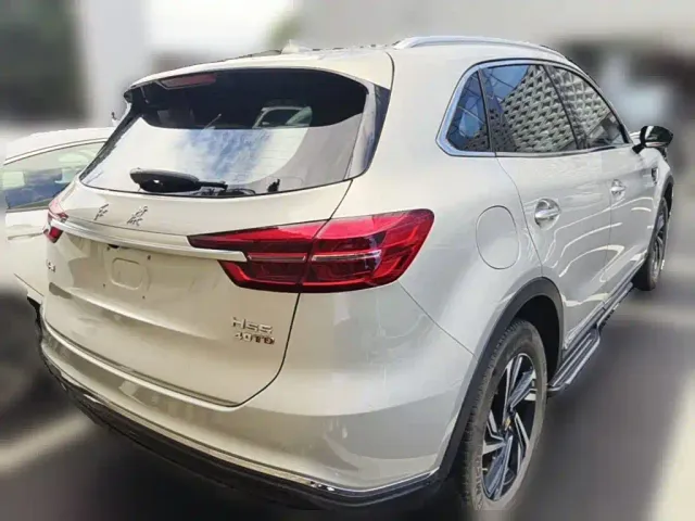 Hongqi HS5 — Фото автомобиля 11