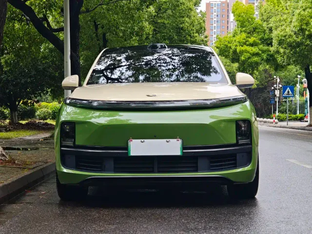 Li Auto L9 — Фото автомобиля 2