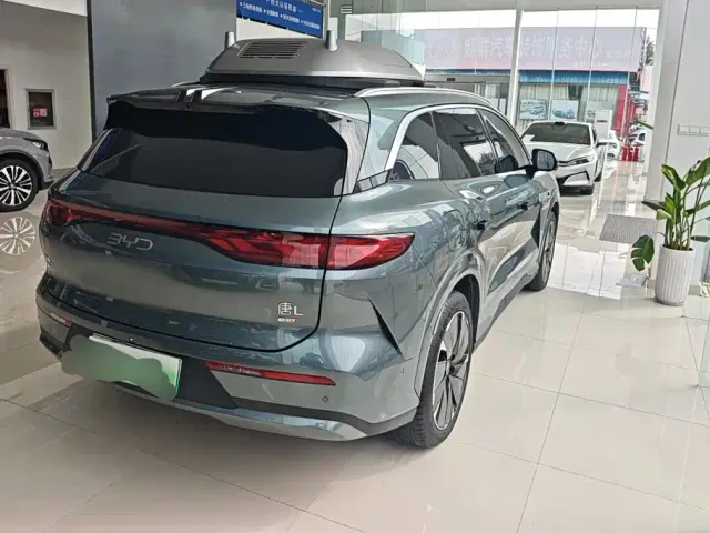 BYD Tang L — Фото автомобиля 3