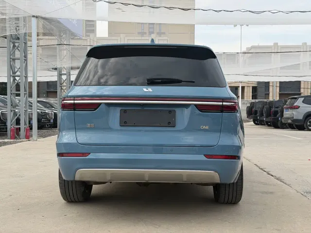 Li Auto ONE — Фото автомобиля 5