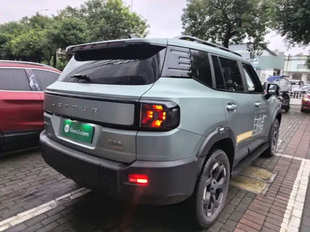 Jetour T1 — Фото автомобиля 6