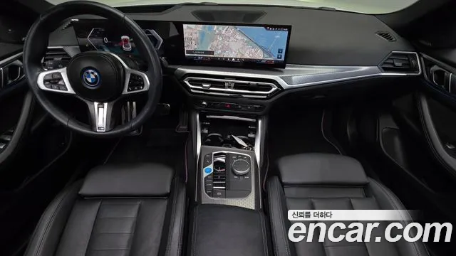 BMW i4 — Фото автомобиля 7