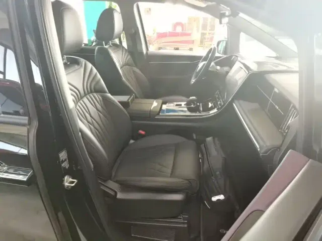 GAC Trumpchi M8 — Фото автомобиля 24